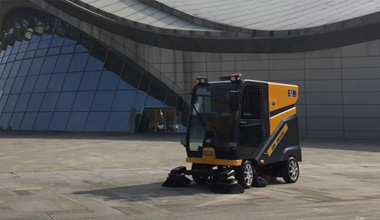 C200道路清扫车服务于合肥滨湖会展中心